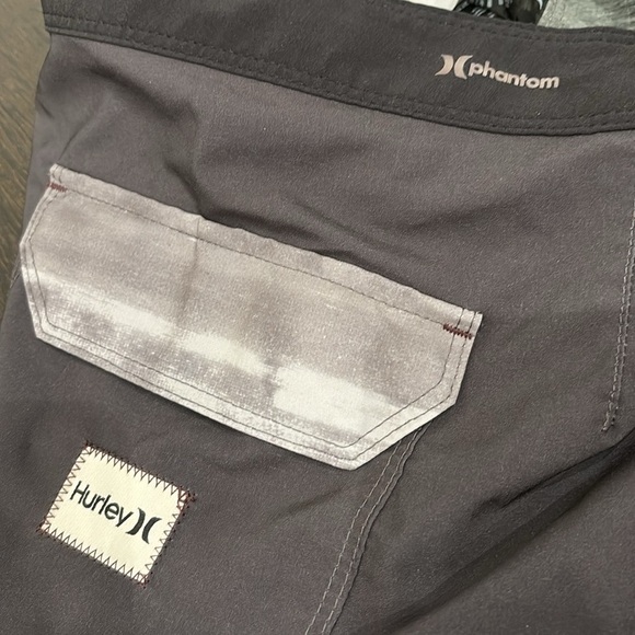 Hurley Men’s Board Shorts. - Picture 5 of 8